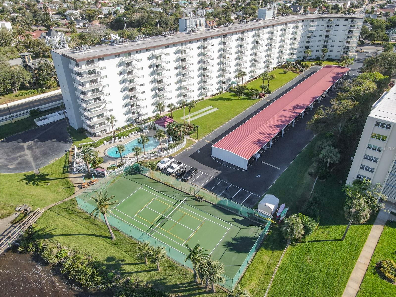 100 SILVER BEACH AVENUE 304