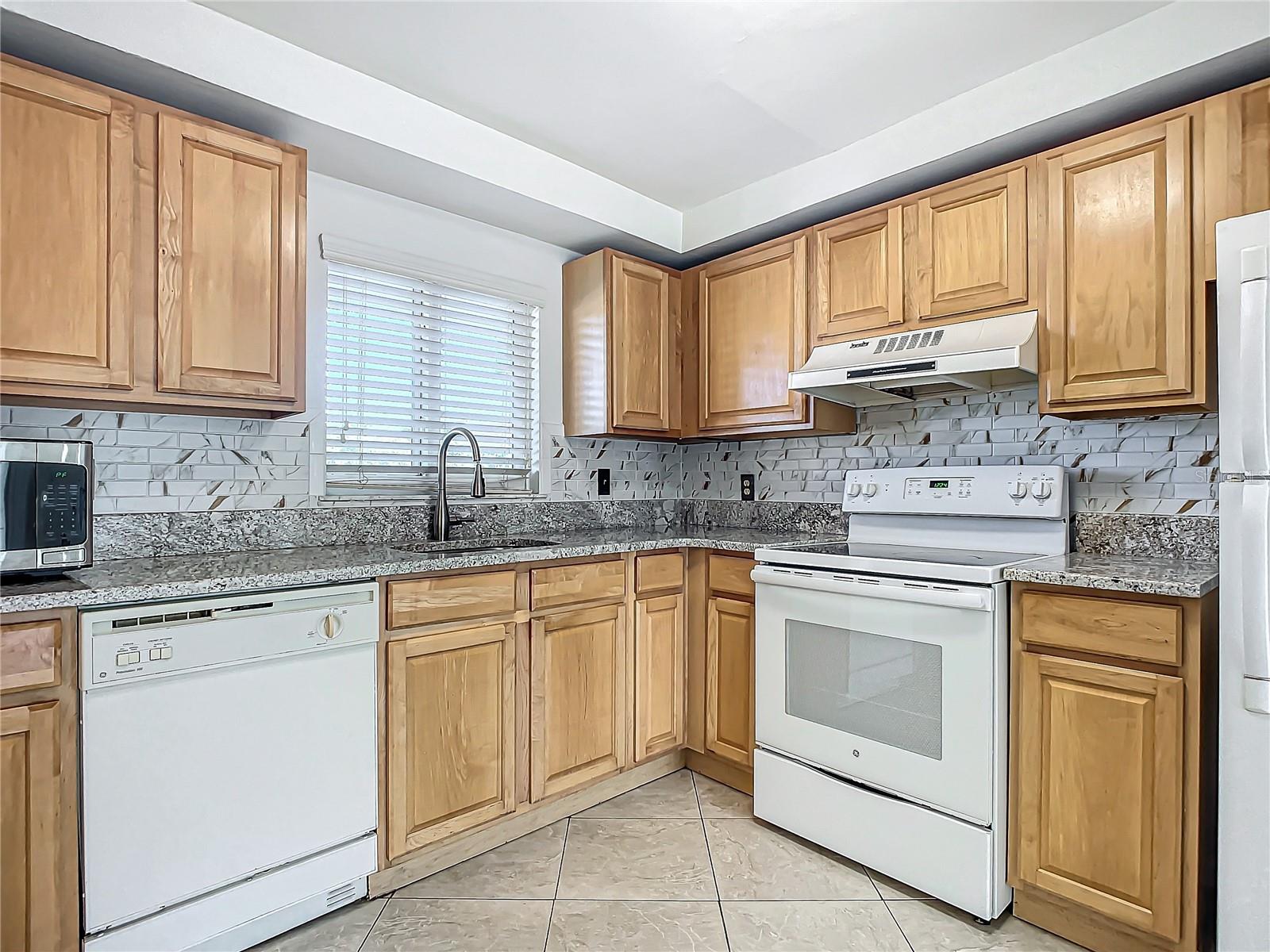 100 SILVER BEACH AVENUE 304