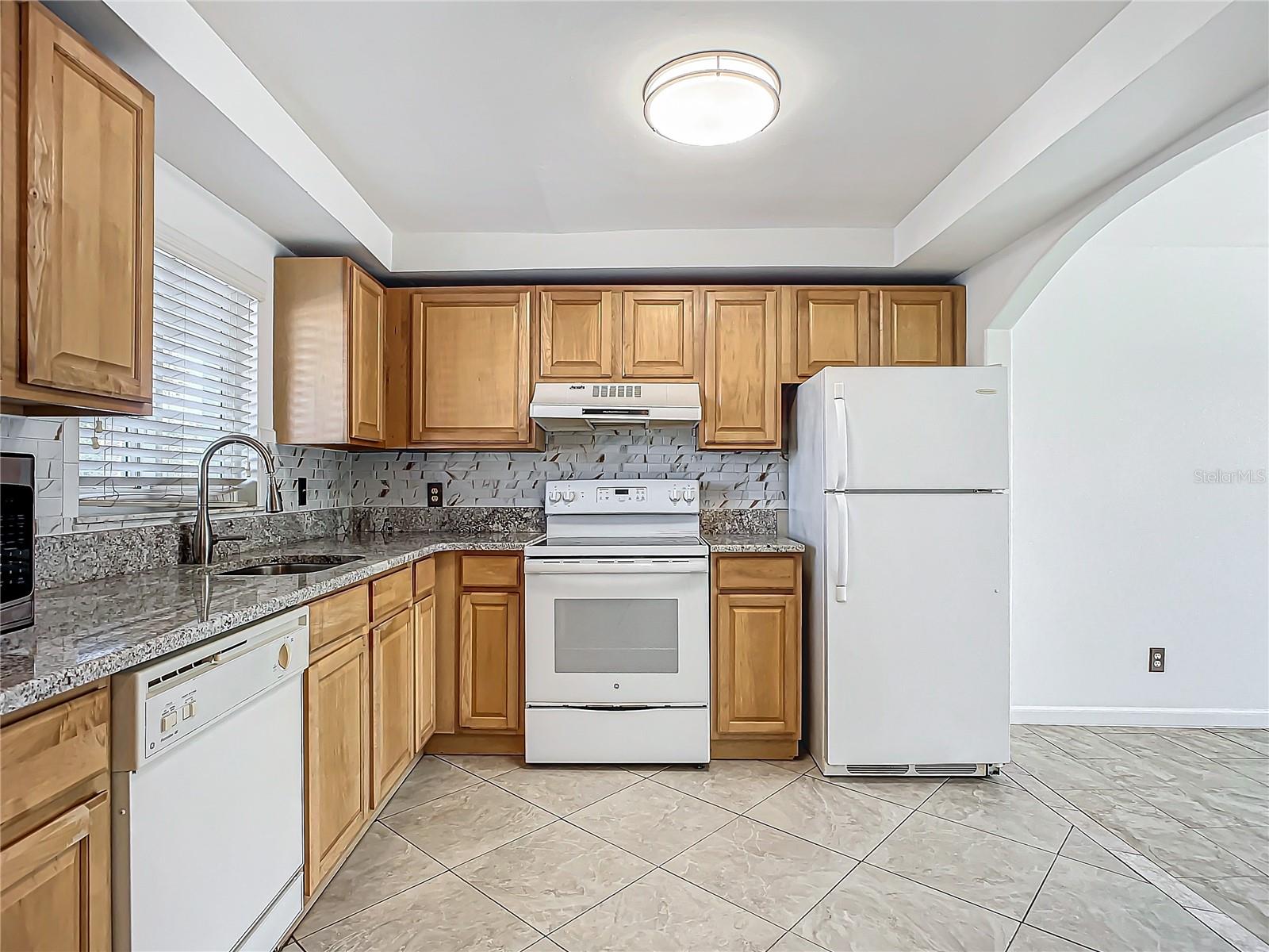 100 SILVER BEACH AVENUE 304