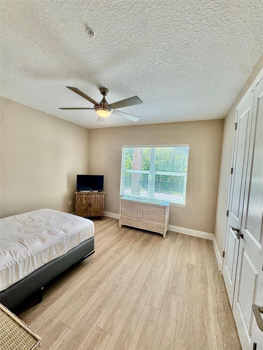 PALMA SOLA BAY CLUB PH 19A - Residential