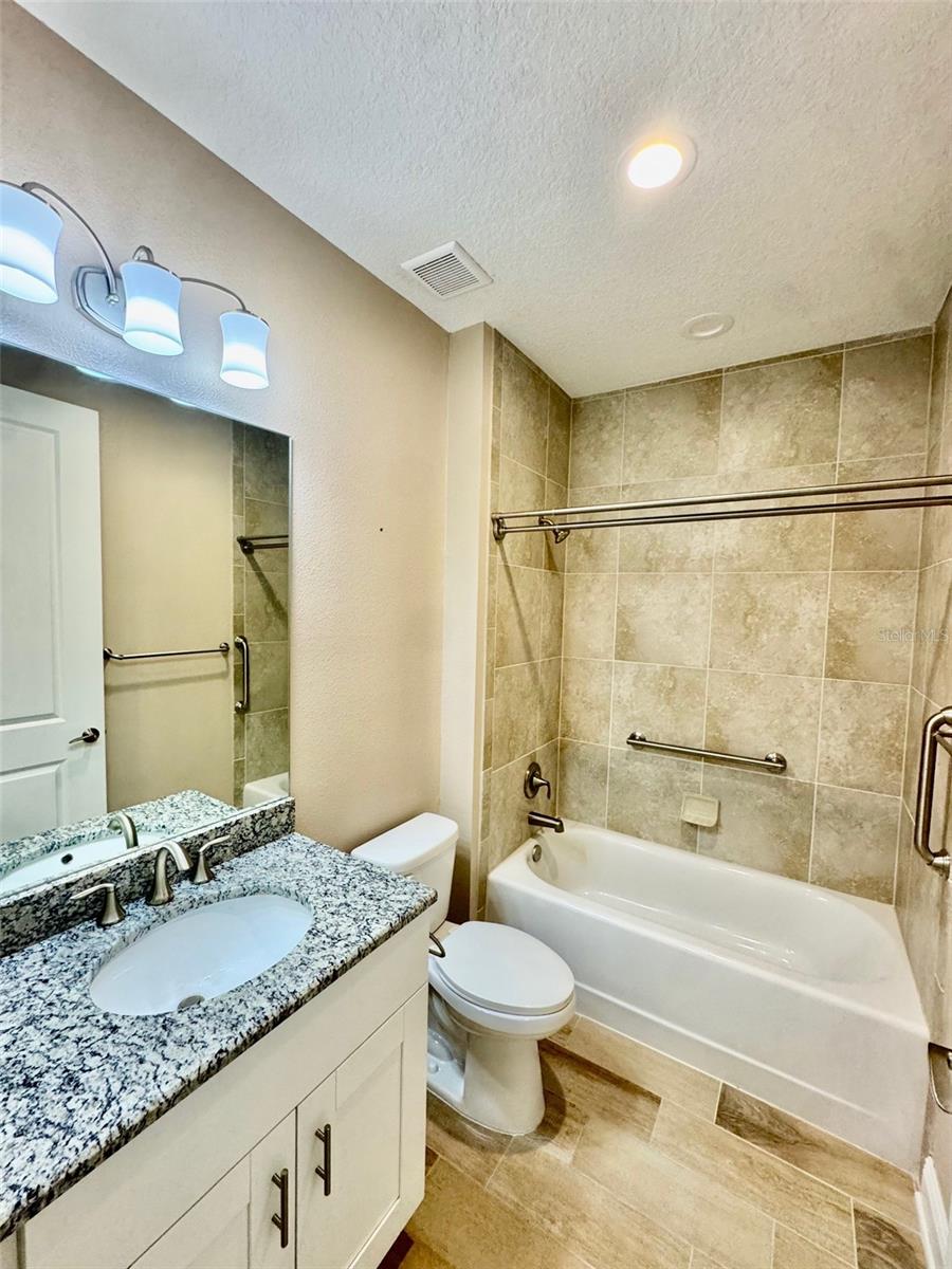 PALMA SOLA BAY CLUB PH 19A - Residential