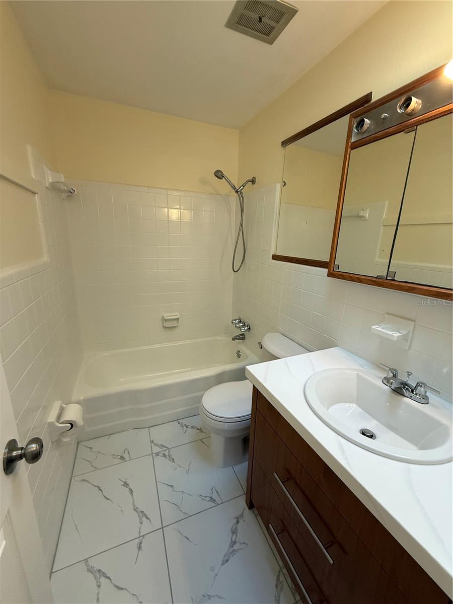 GARDENDALE UNIT 04 - Residential