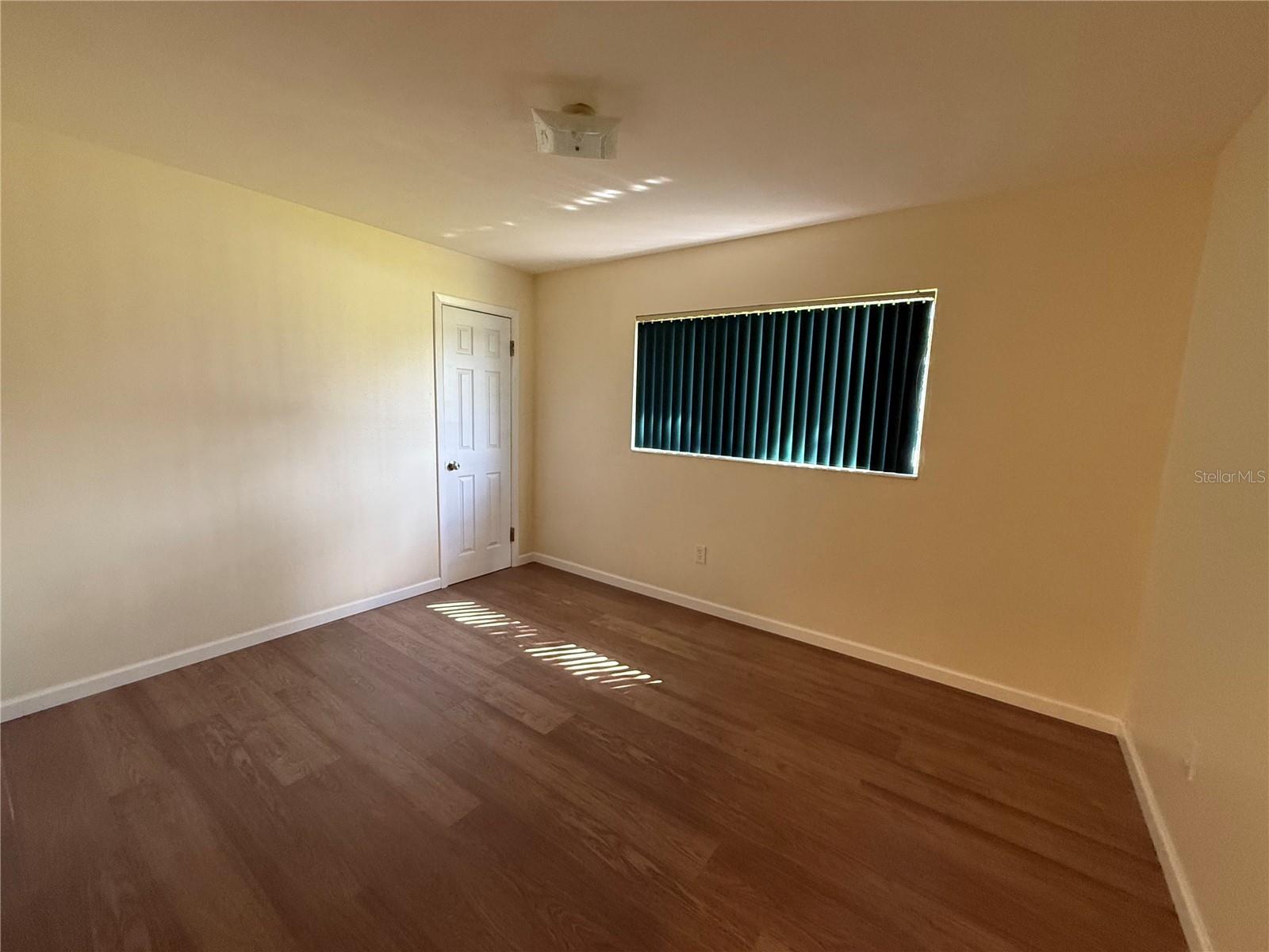 GARDENDALE UNIT 04 - Residential