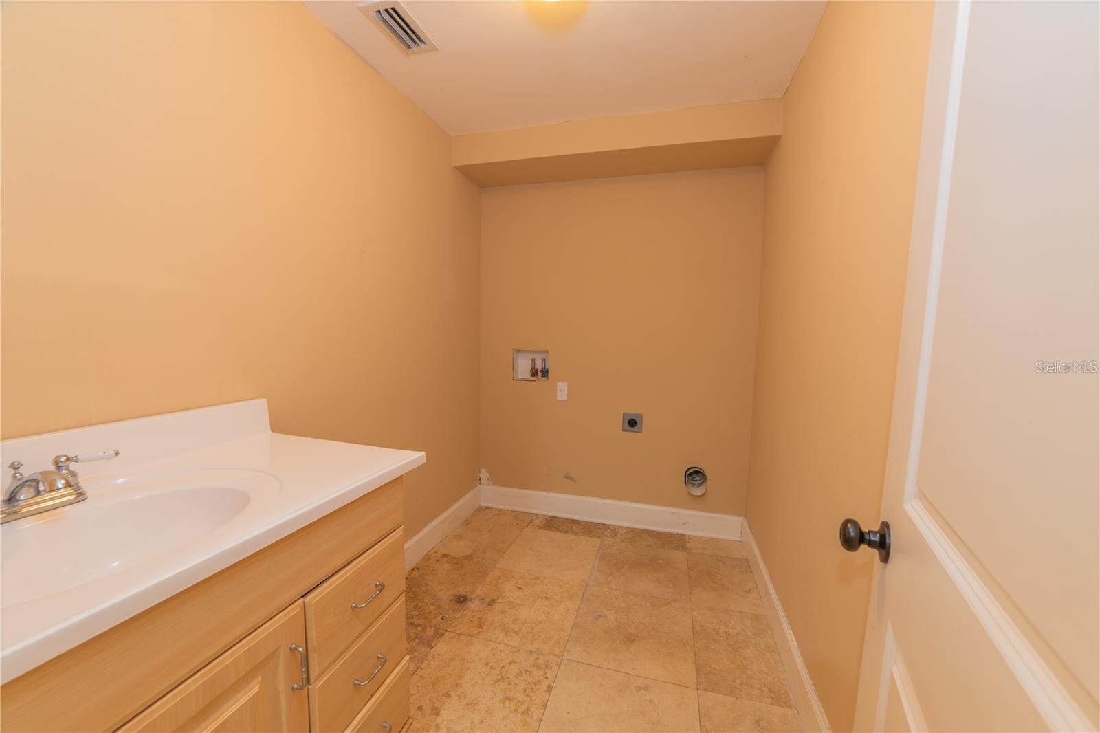 WIGHTS 2ND - Residential Lease
