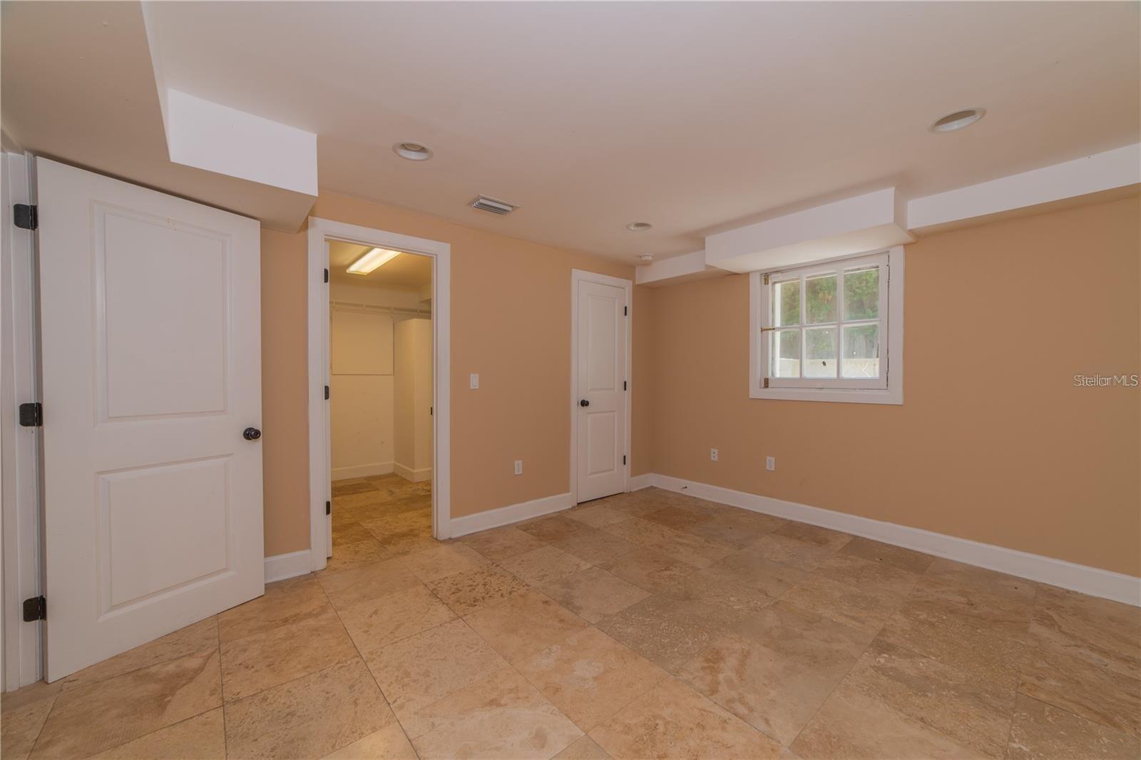 WIGHTS 2ND - Residential Lease