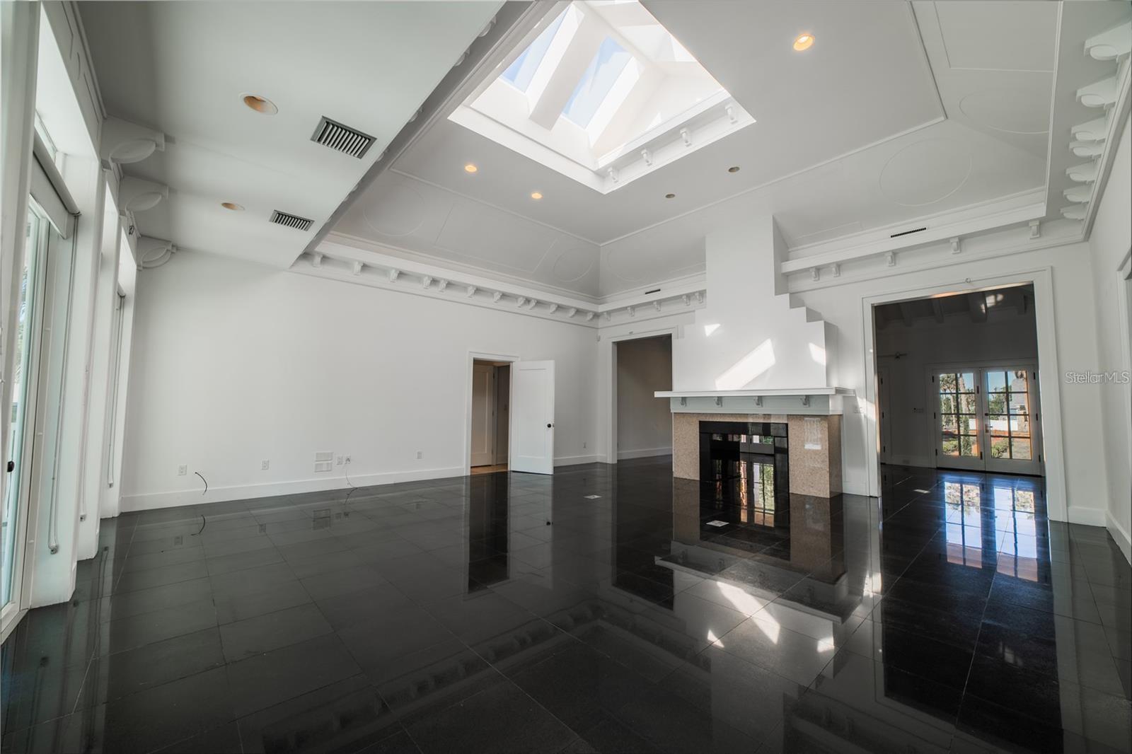 WIGHTS 2ND - Residential Lease