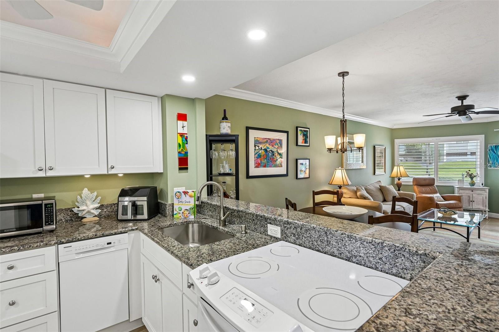 1300 N PORTOFINO DRIVE 105, SARASOTA, FL, 34242 4 1300 N PORTOFINO DRIVE 105