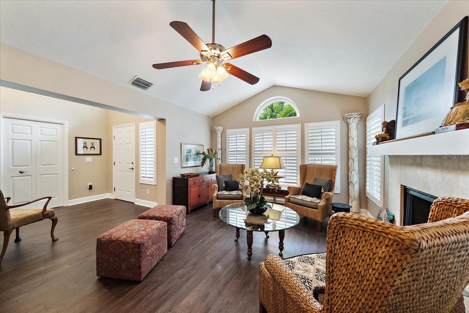 WHIT ACRES - Residential