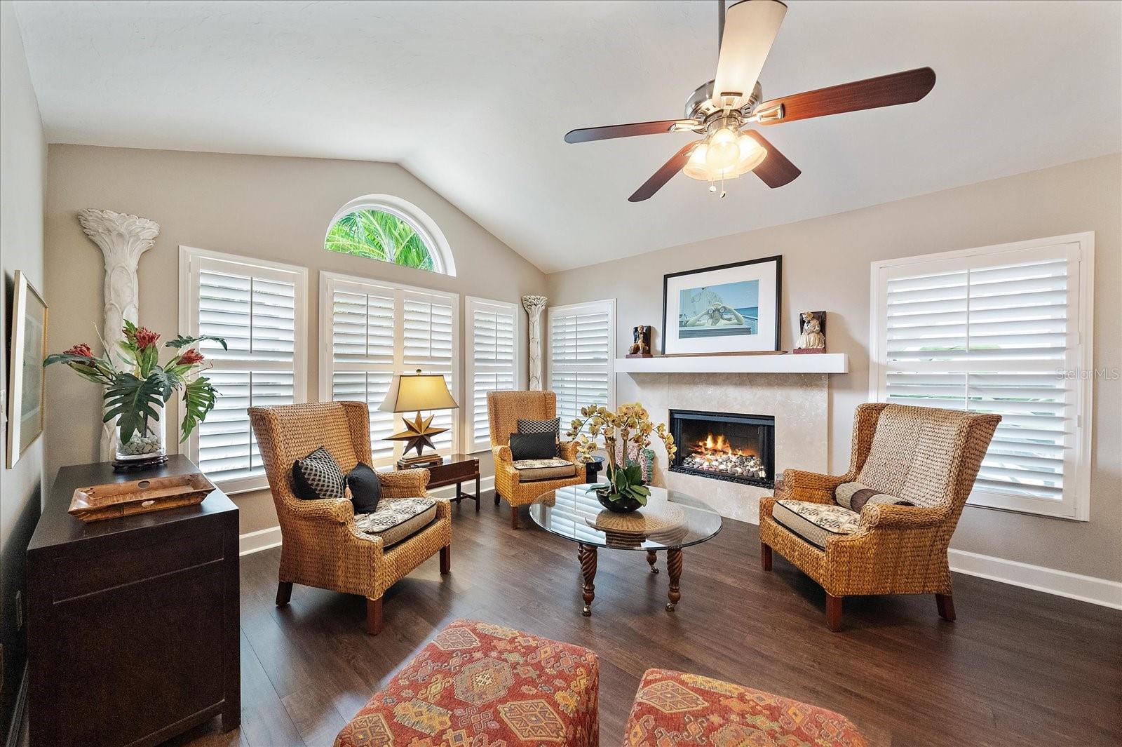 WHIT ACRES - Residential