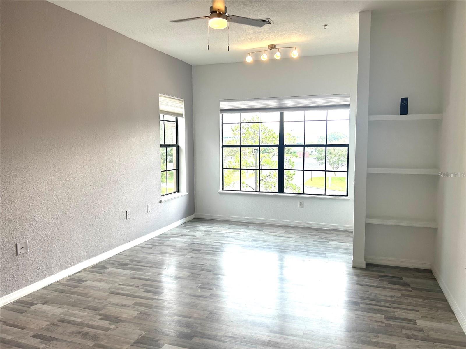 6137 METROWEST BOULEVARD 307