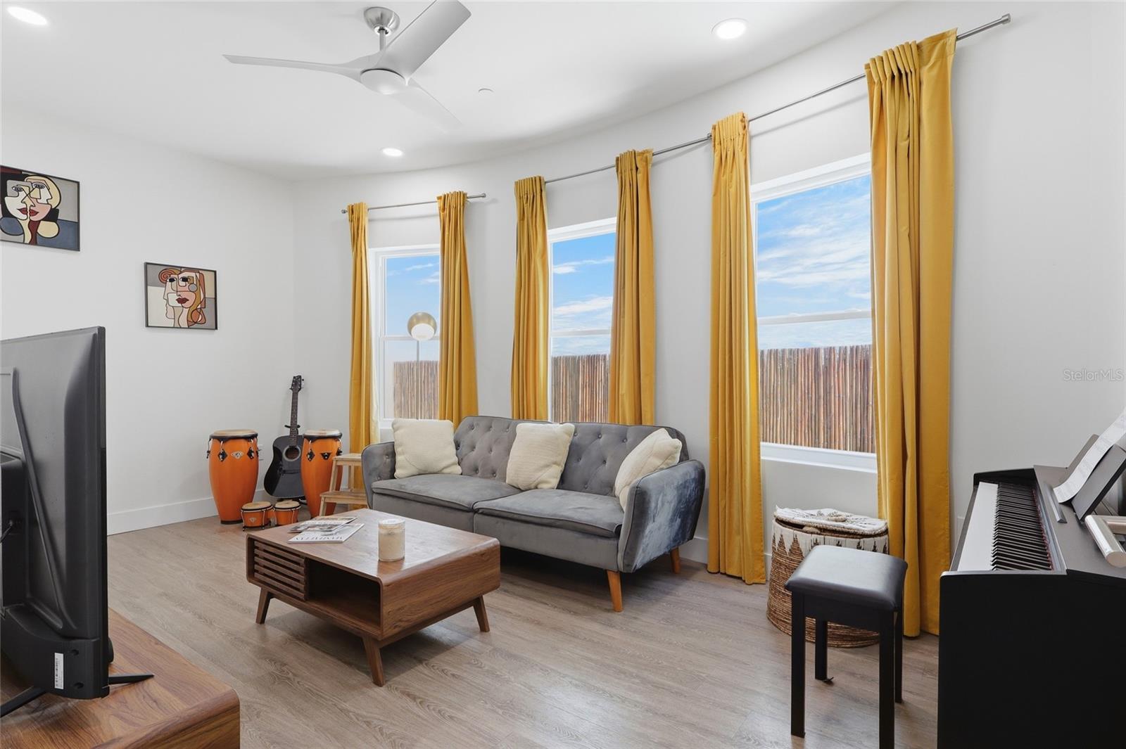 PORT ROYAL AT HARBOUR ISLAND P - Residential Lease