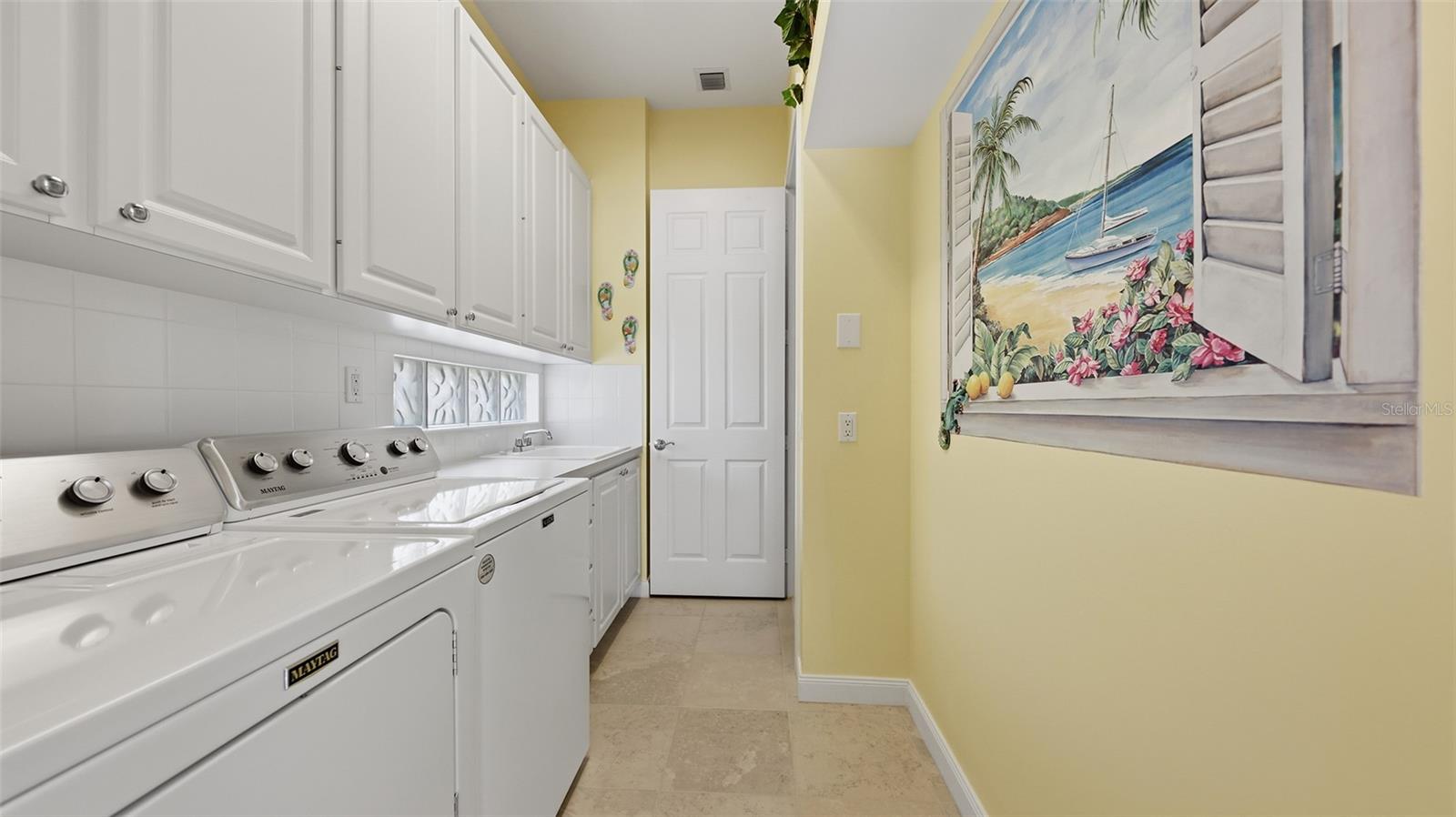 VILLAGEWALK - Residential