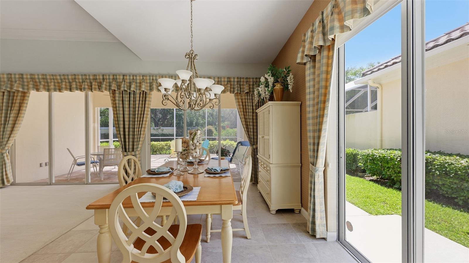 VILLAGEWALK - Residential