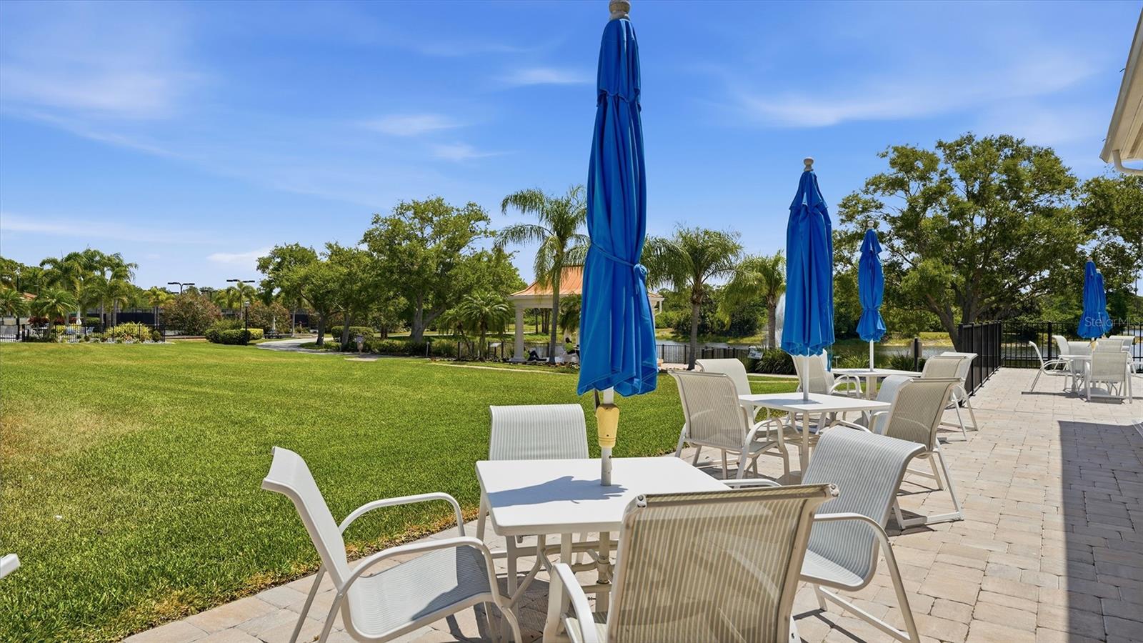 VILLAGEWALK - Residential