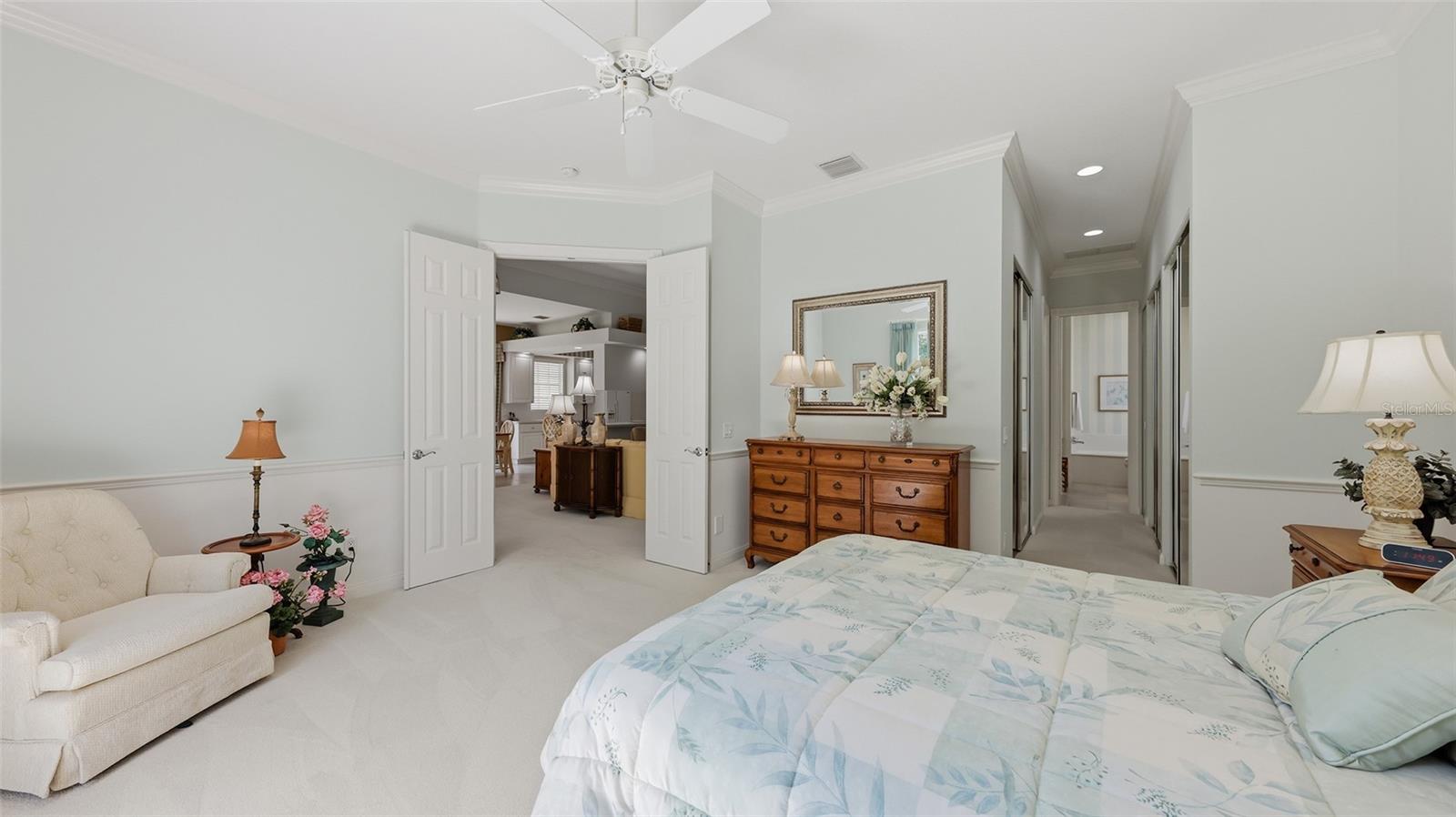 VILLAGEWALK - Residential