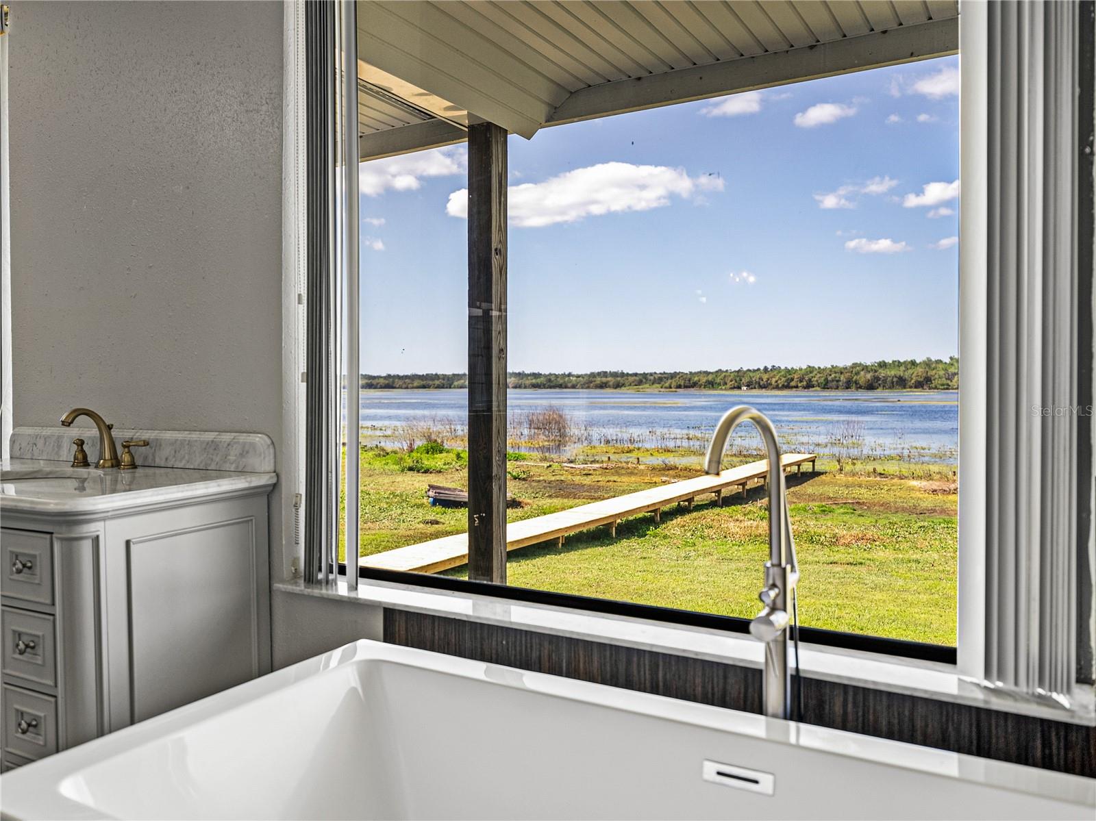 HANCOCK LAKE - Residential