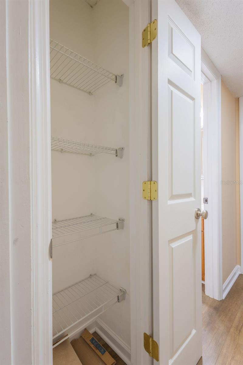 OAK LAKE CONDO - Residential