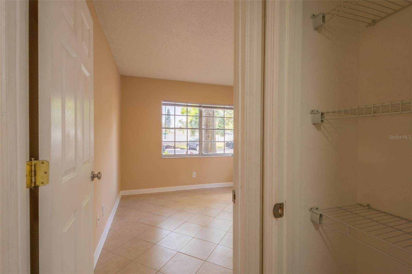 OAK LAKE CONDO - Residential