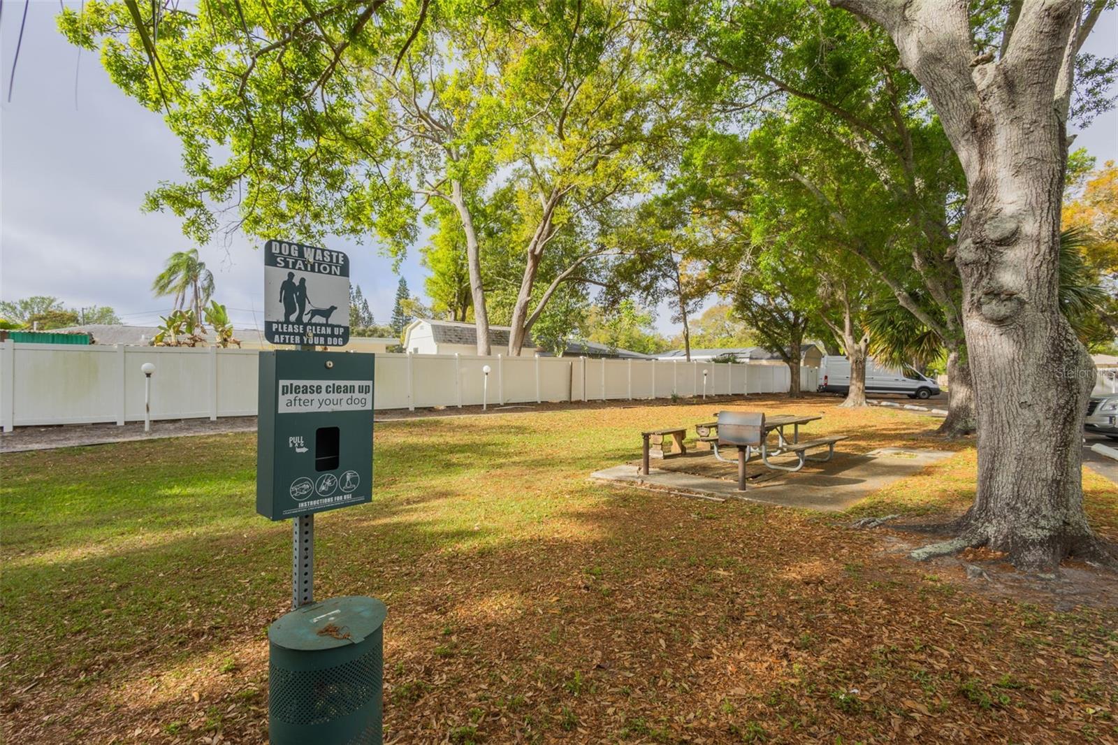 OAK LAKE CONDO - Residential