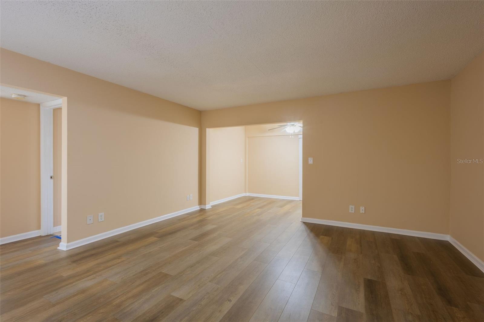 OAK LAKE CONDO - Residential