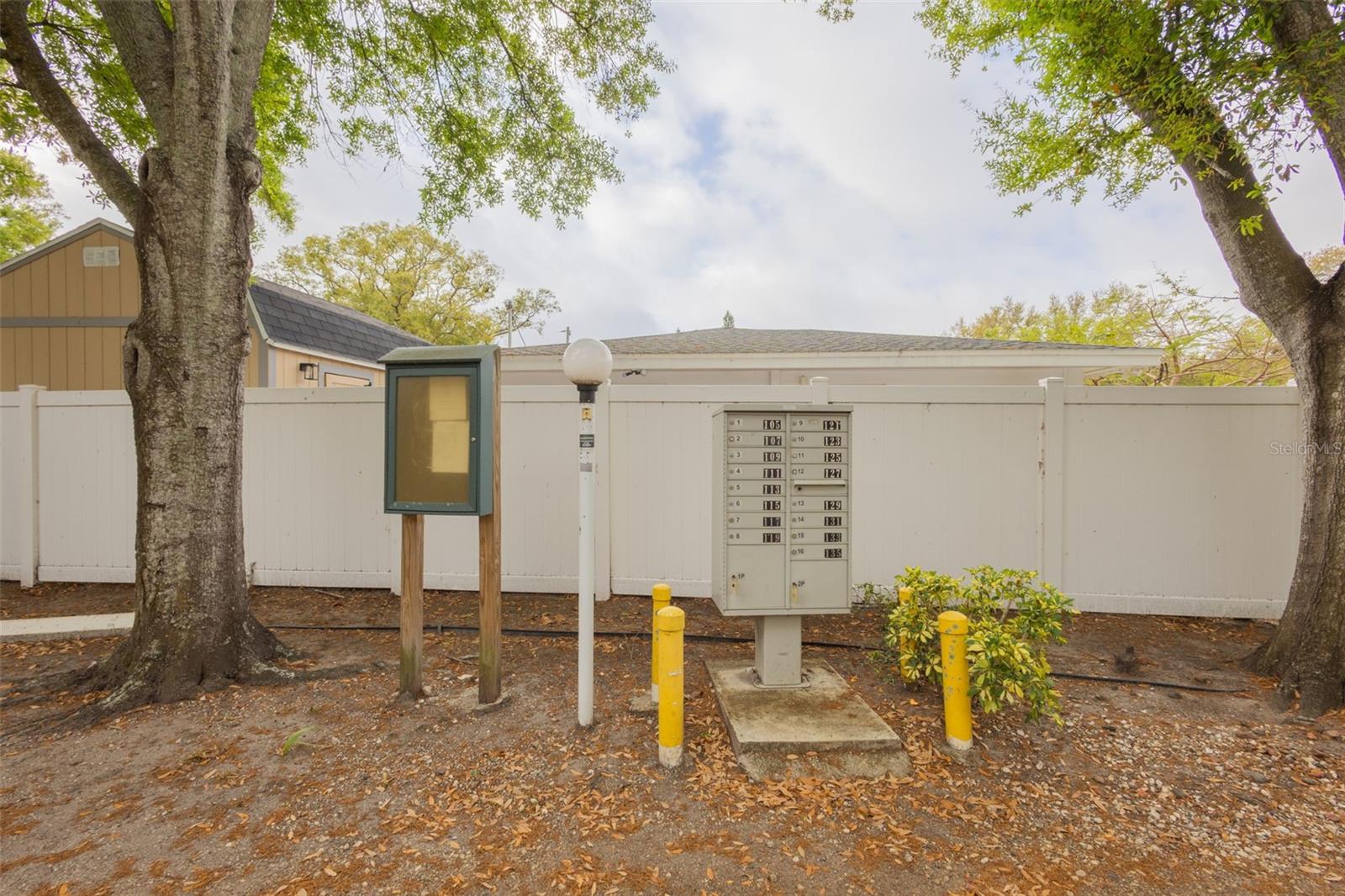 OAK LAKE CONDO - Residential