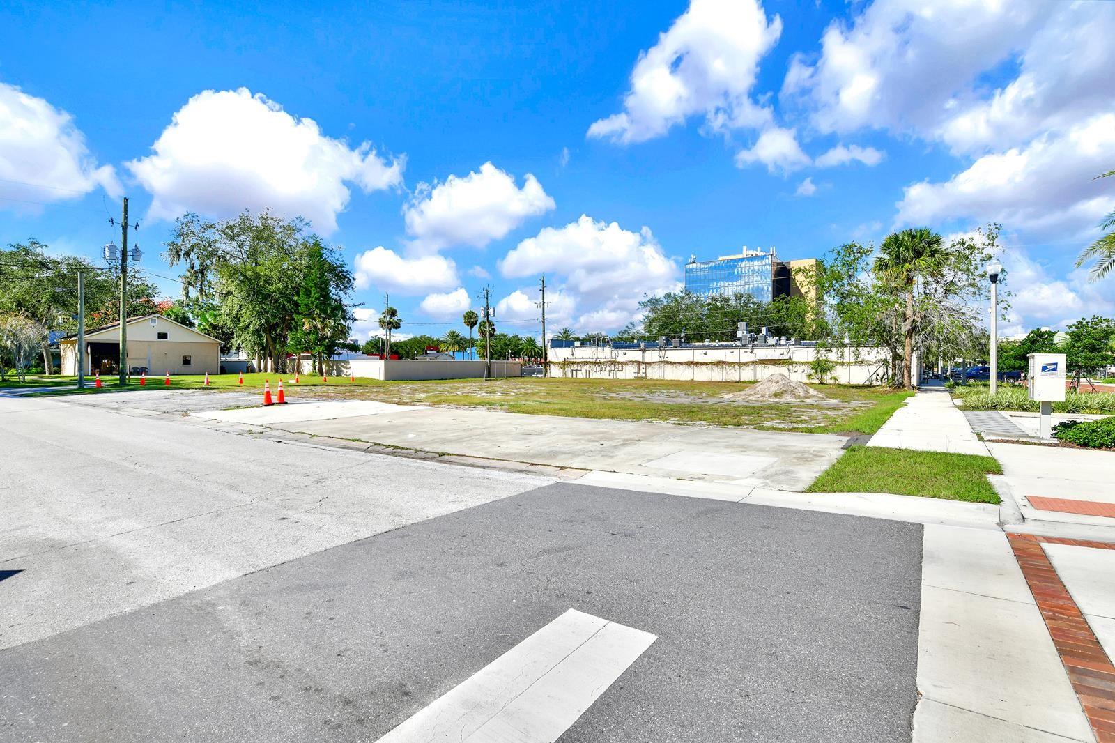 300 W 2ND STREET