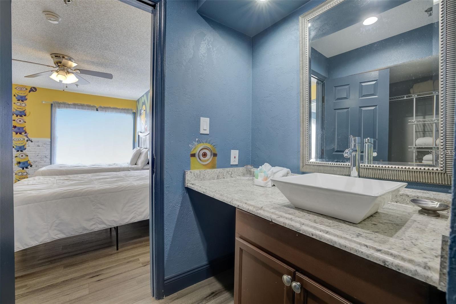 PARKWAY PALMS RESORT MAINGATE CONDO - Residential