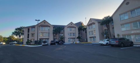 Photo of 3100 Parkway Boulevard #737, Kissimmee, FL 34747 (MLS # S5147874)