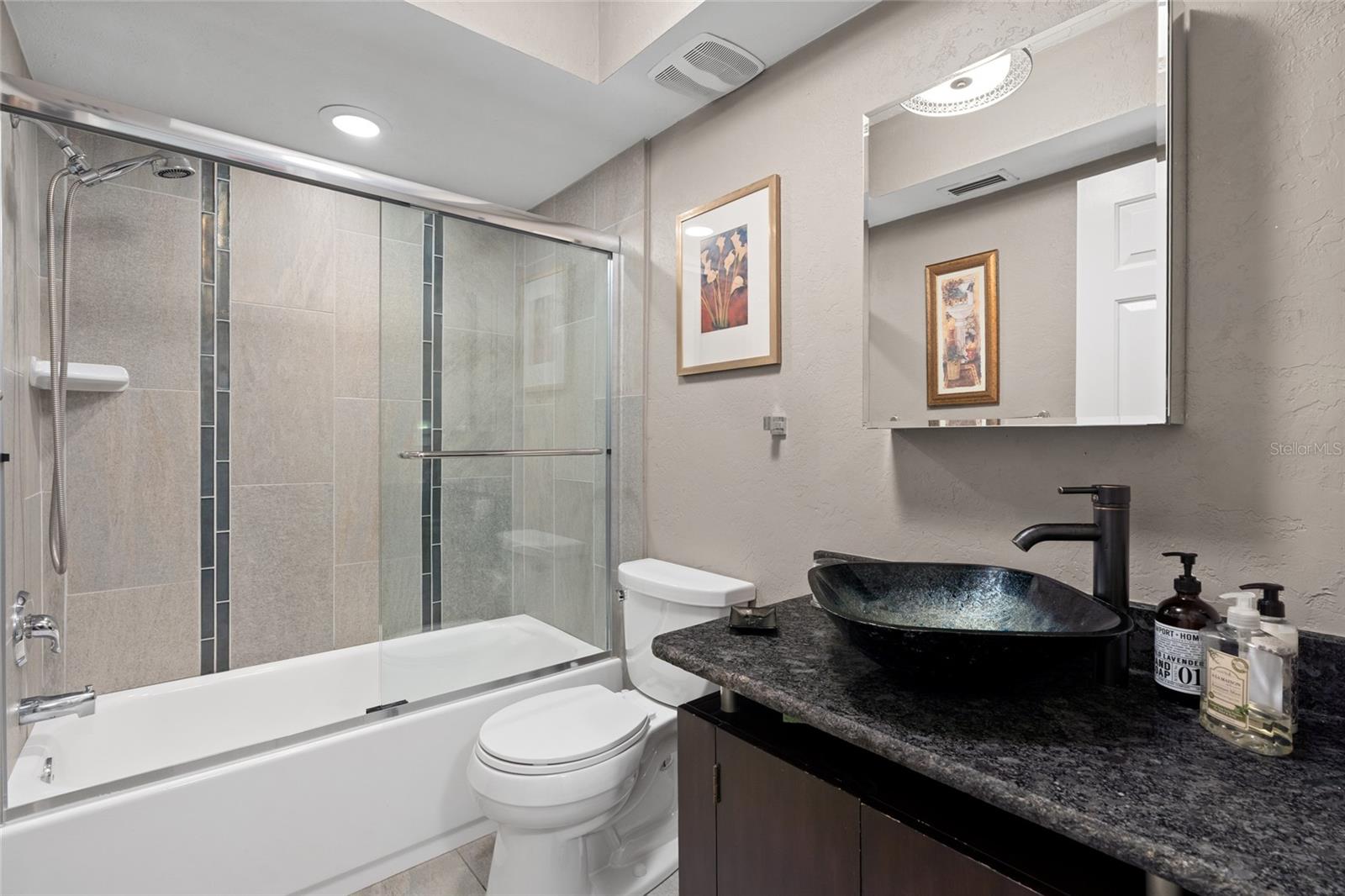 HARBOR VIEW 1 - Residential