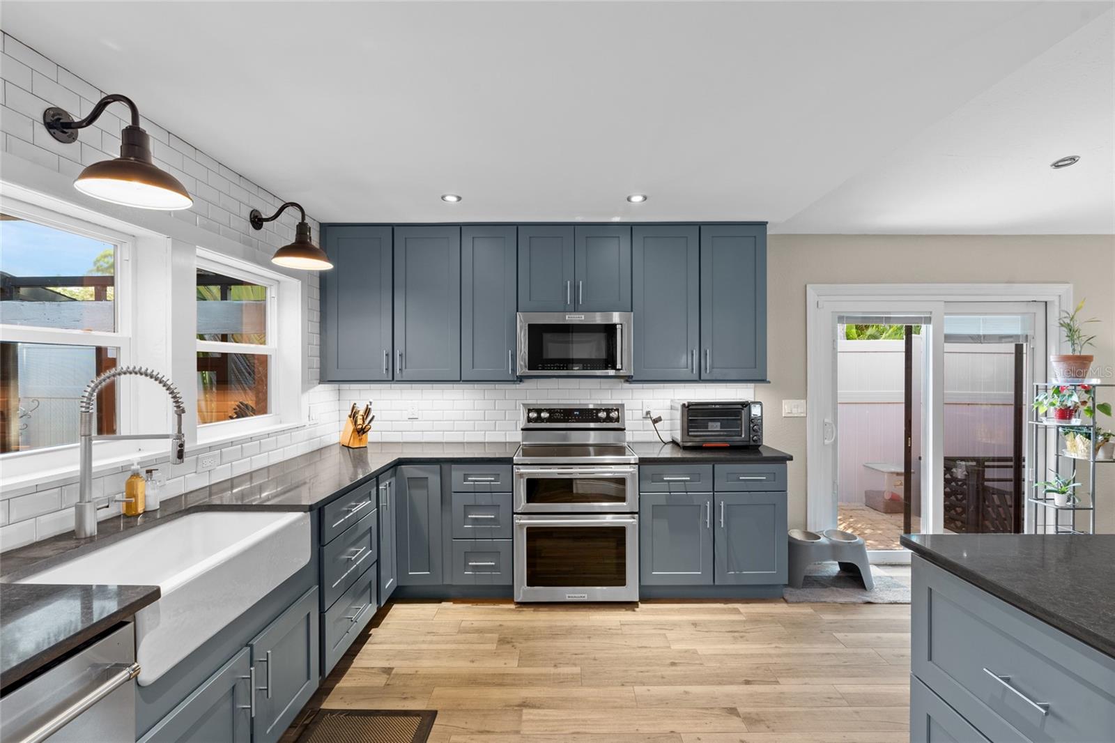 HARBOR VIEW 1 - Residential