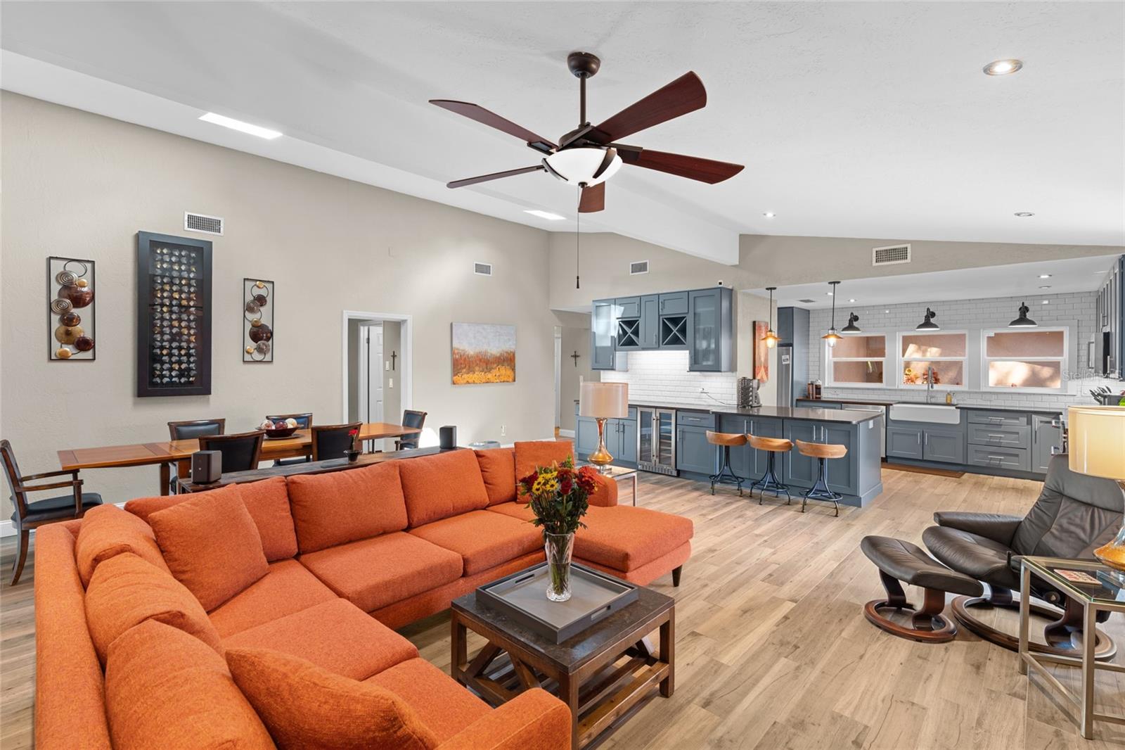 HARBOR VIEW 1 - Residential