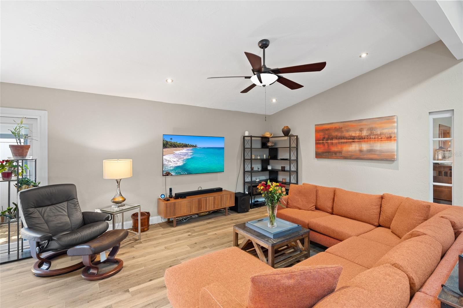 HARBOR VIEW 1 - Residential