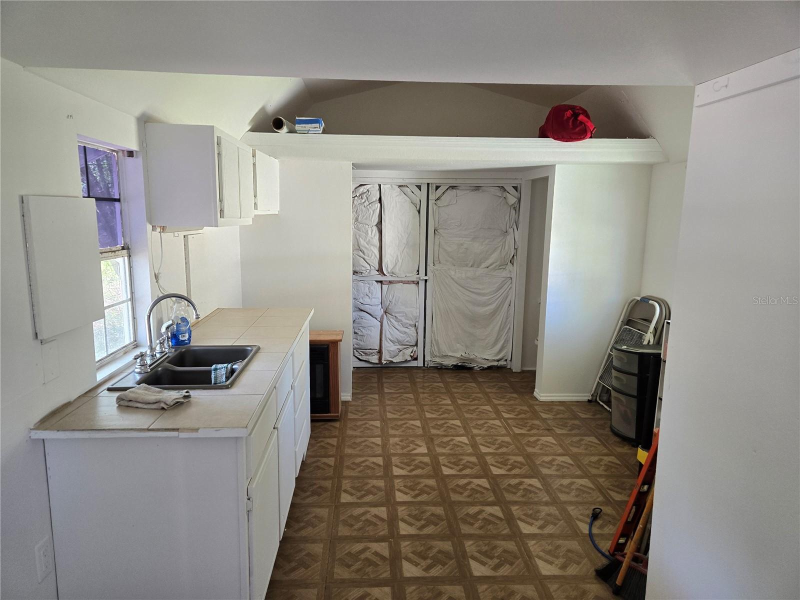 GULF HWY LAND UNIT 06 - Residential