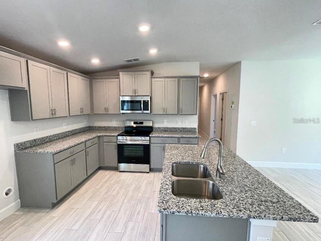 HIGHLAND HILLS - Residential
