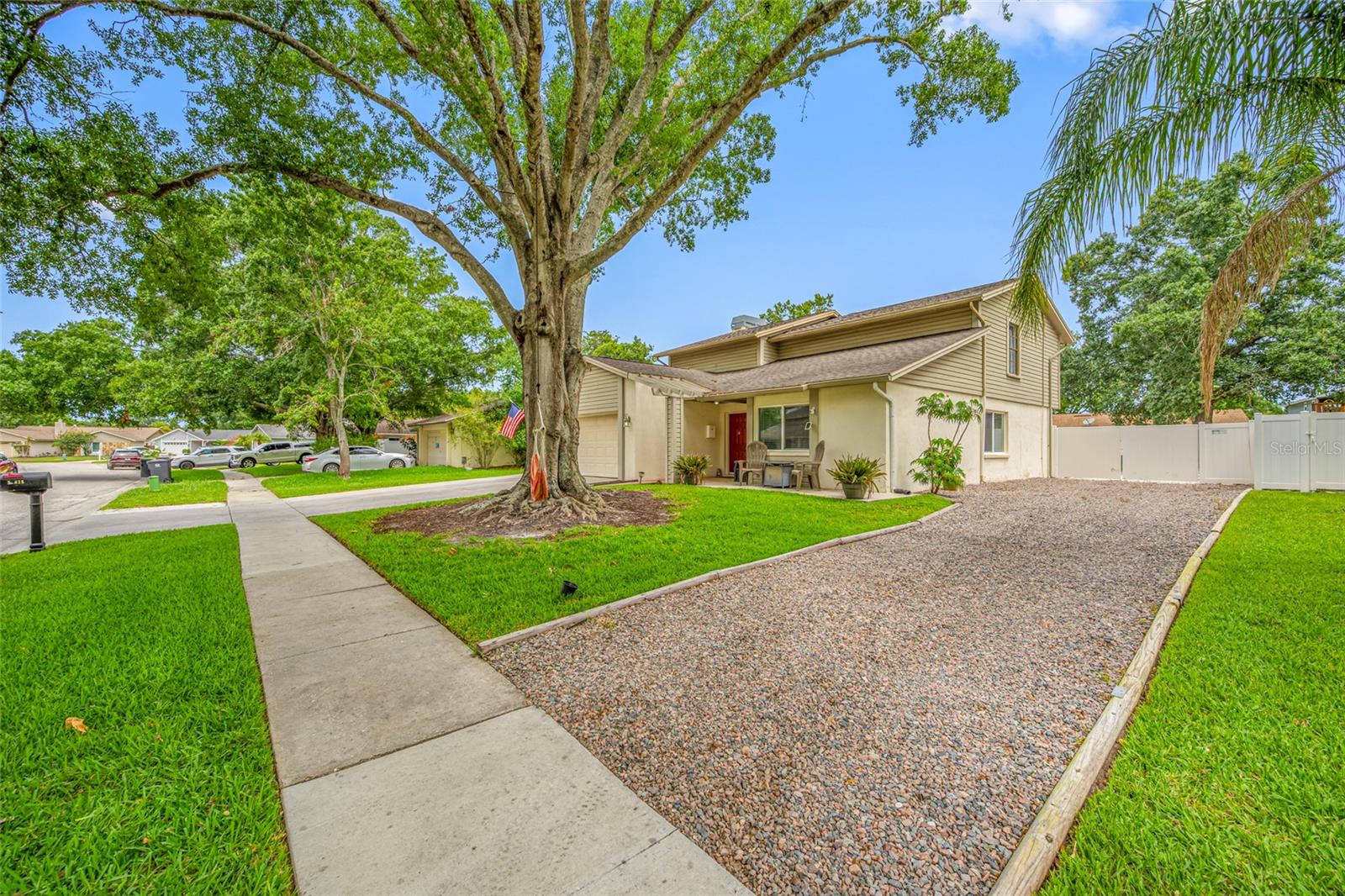 15816 HOUND HORN LANE