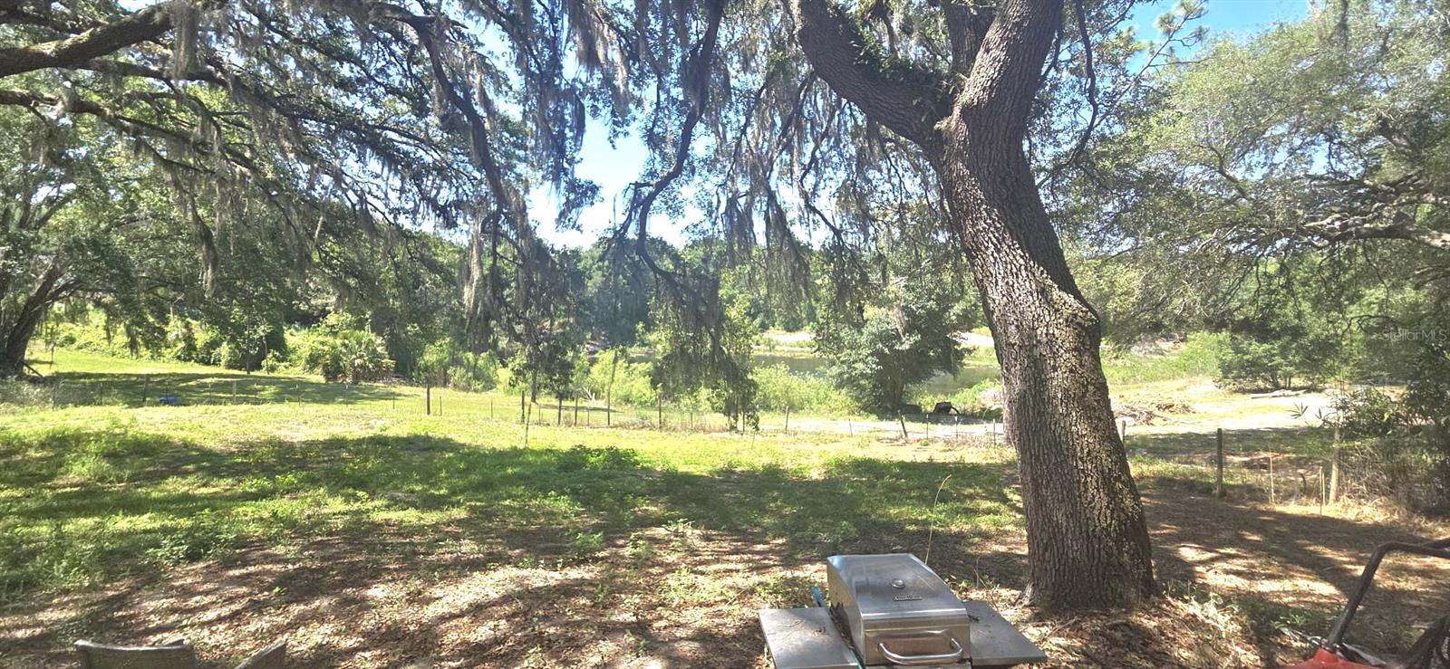 CARLTON VILLAGE PARK - Residential