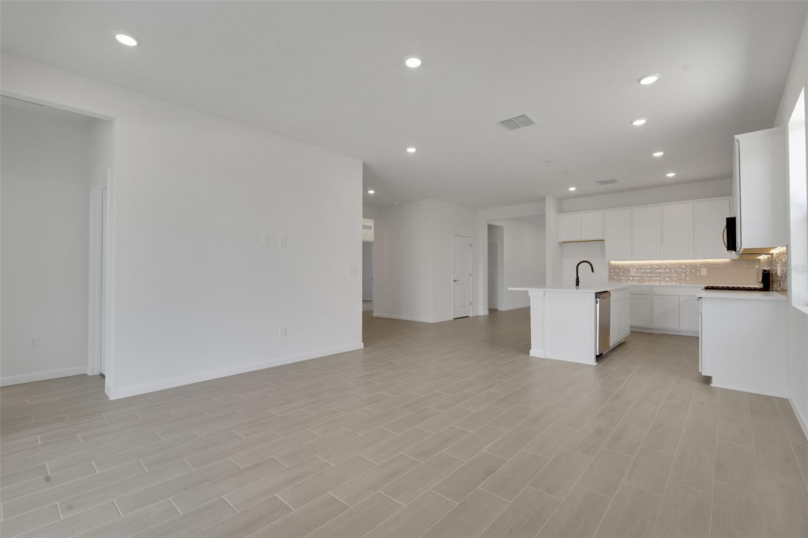 BRYSTOL NORTH AT WYLDER - Residential