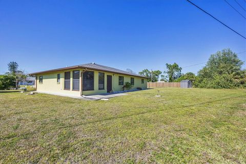 A home in NORTH PORT