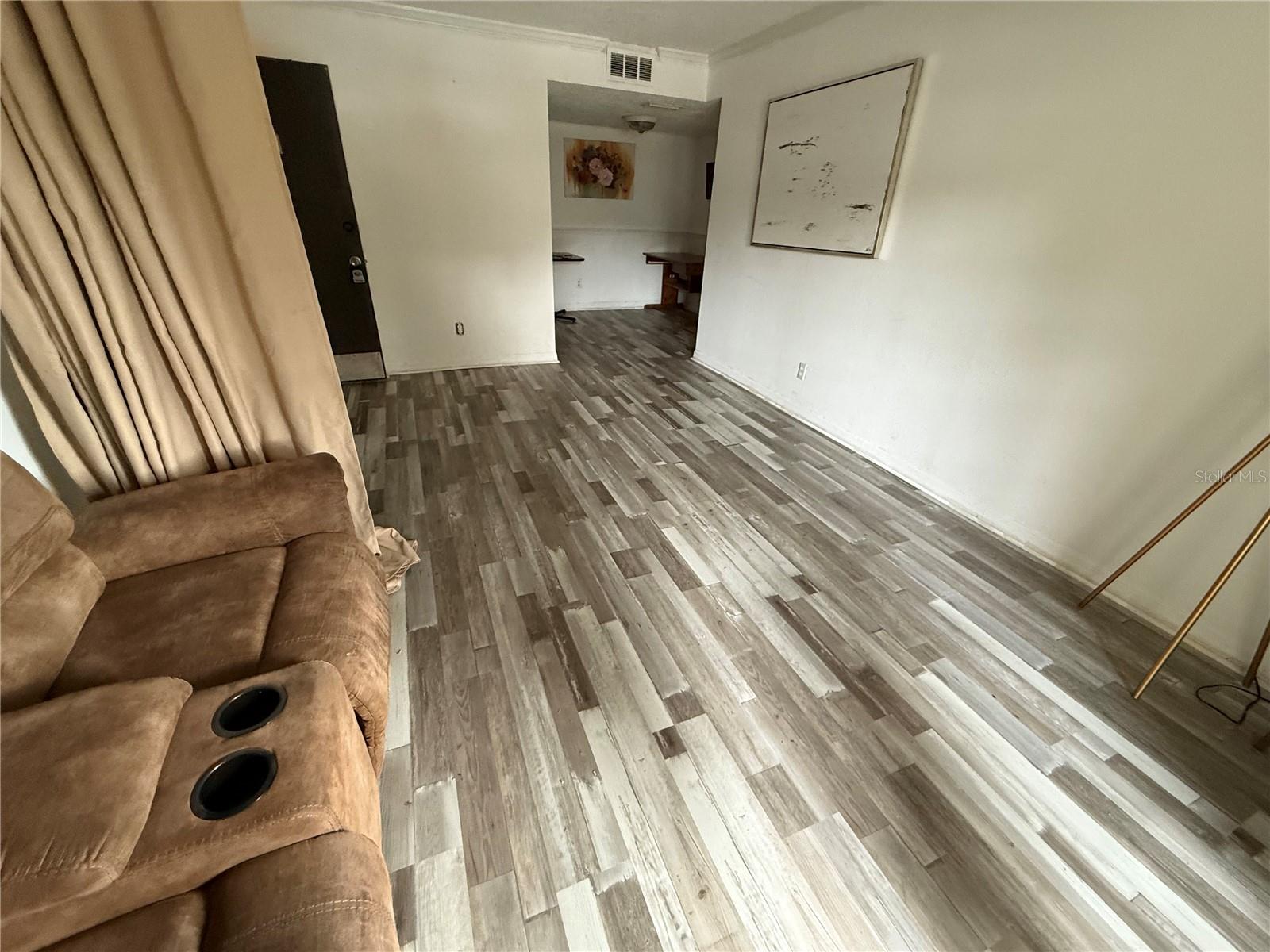 305 WYMORE ROAD 100