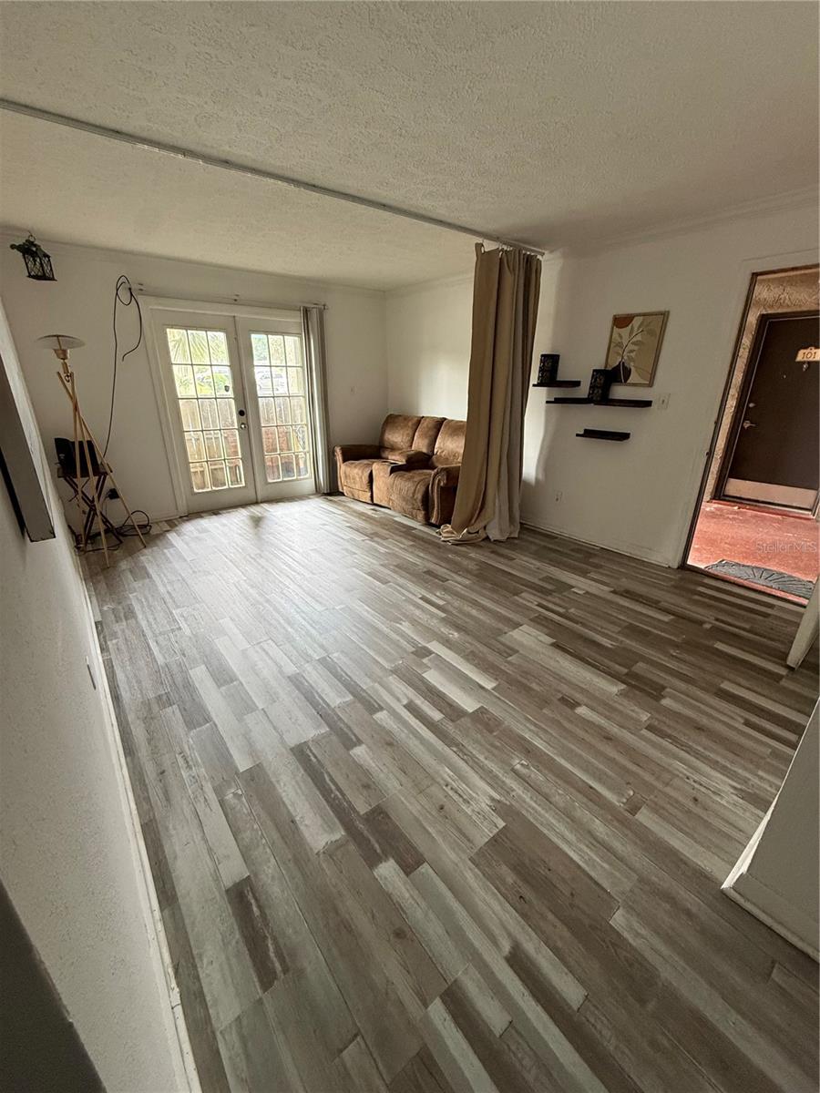 305 WYMORE ROAD 100