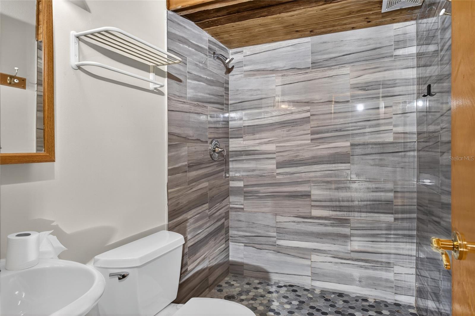 INDIAN RIVER PINES TWNHS - Residential