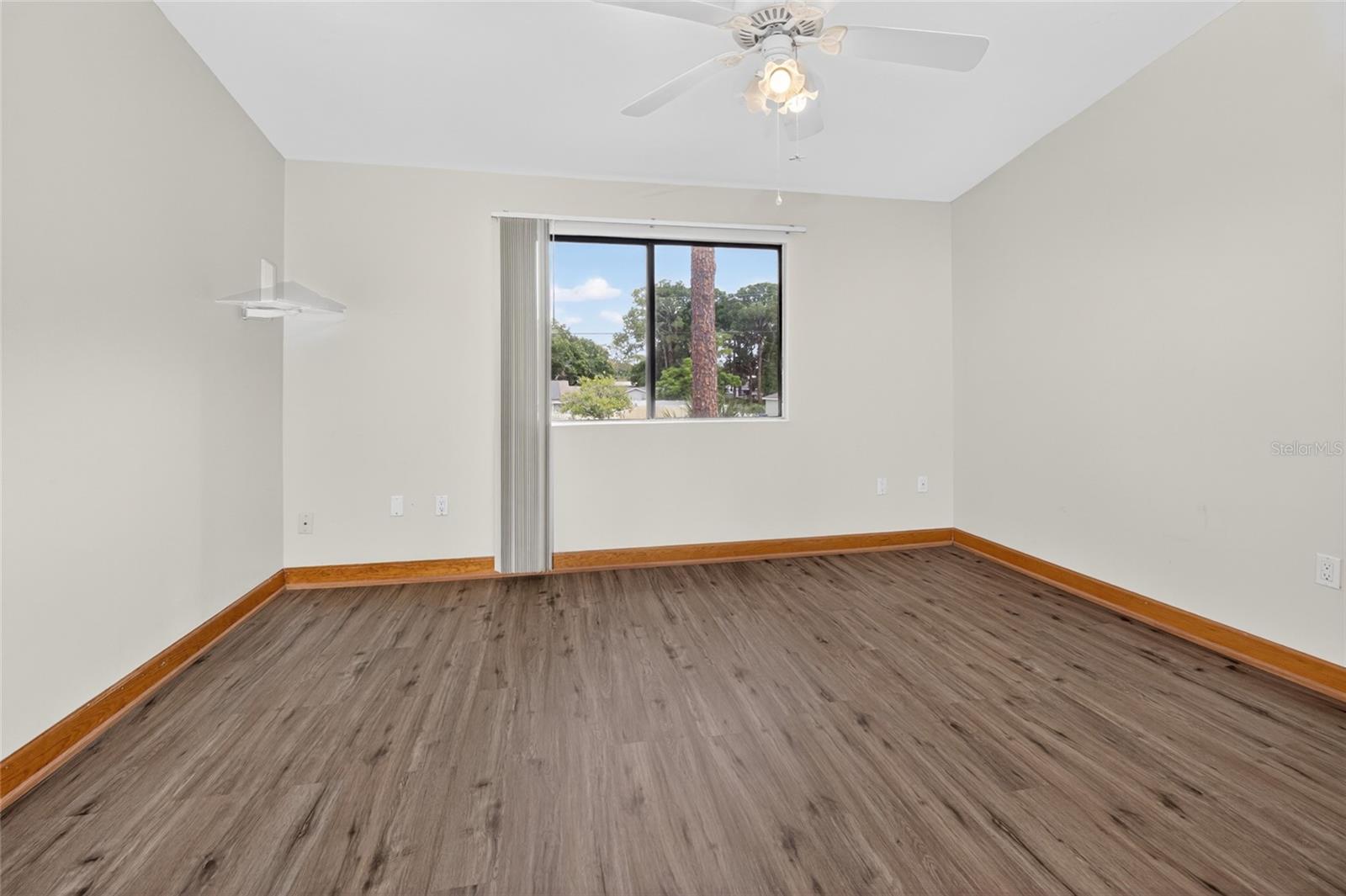 INDIAN RIVER PINES TWNHS - Residential