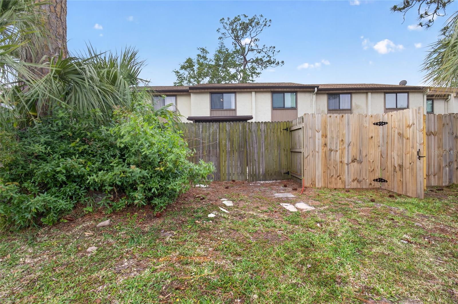 INDIAN RIVER PINES TWNHS - Residential