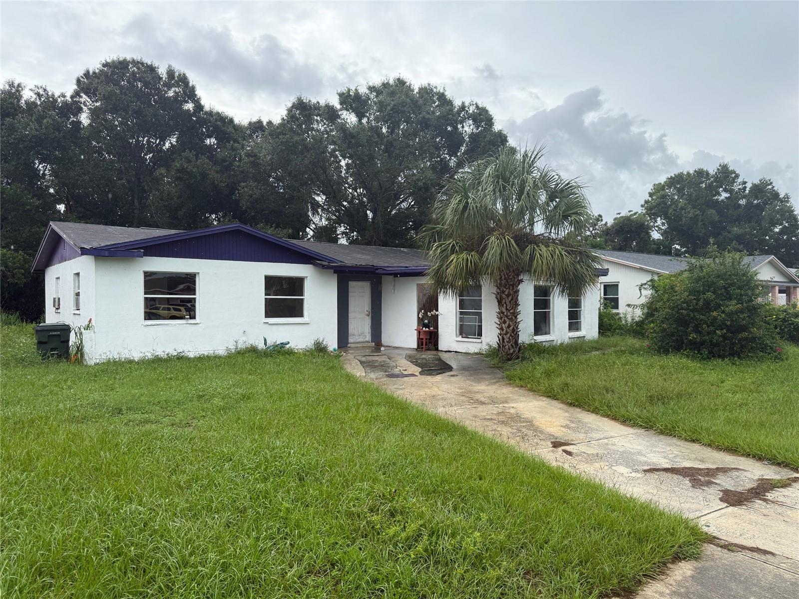 MULTIPLE OFFERS IN, SELLER REQUESTS HIGHEST AND BEST BY 5 PM 8/27/2025. Investor special! 4/1.5 block home on slab with NO FLOOD, NO HOA and NO CDD.