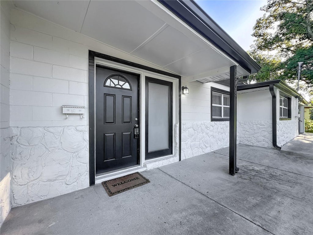 Photo of 5939 Dogwood Drive, Orlando, FL 32807 (MLS # O6450580)
