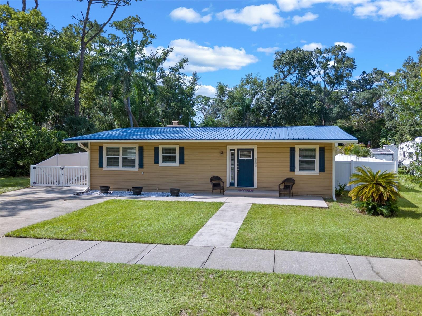 550 PLUMOSA DRIVE