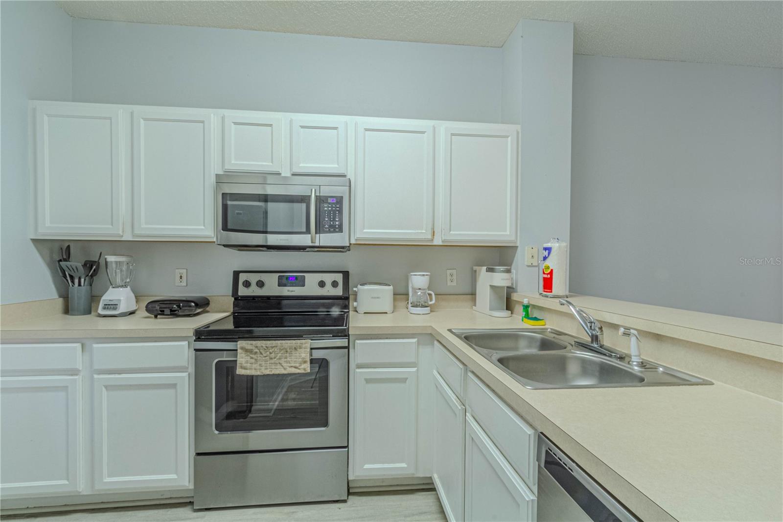 8502 CRYSTAL COVE LOOP