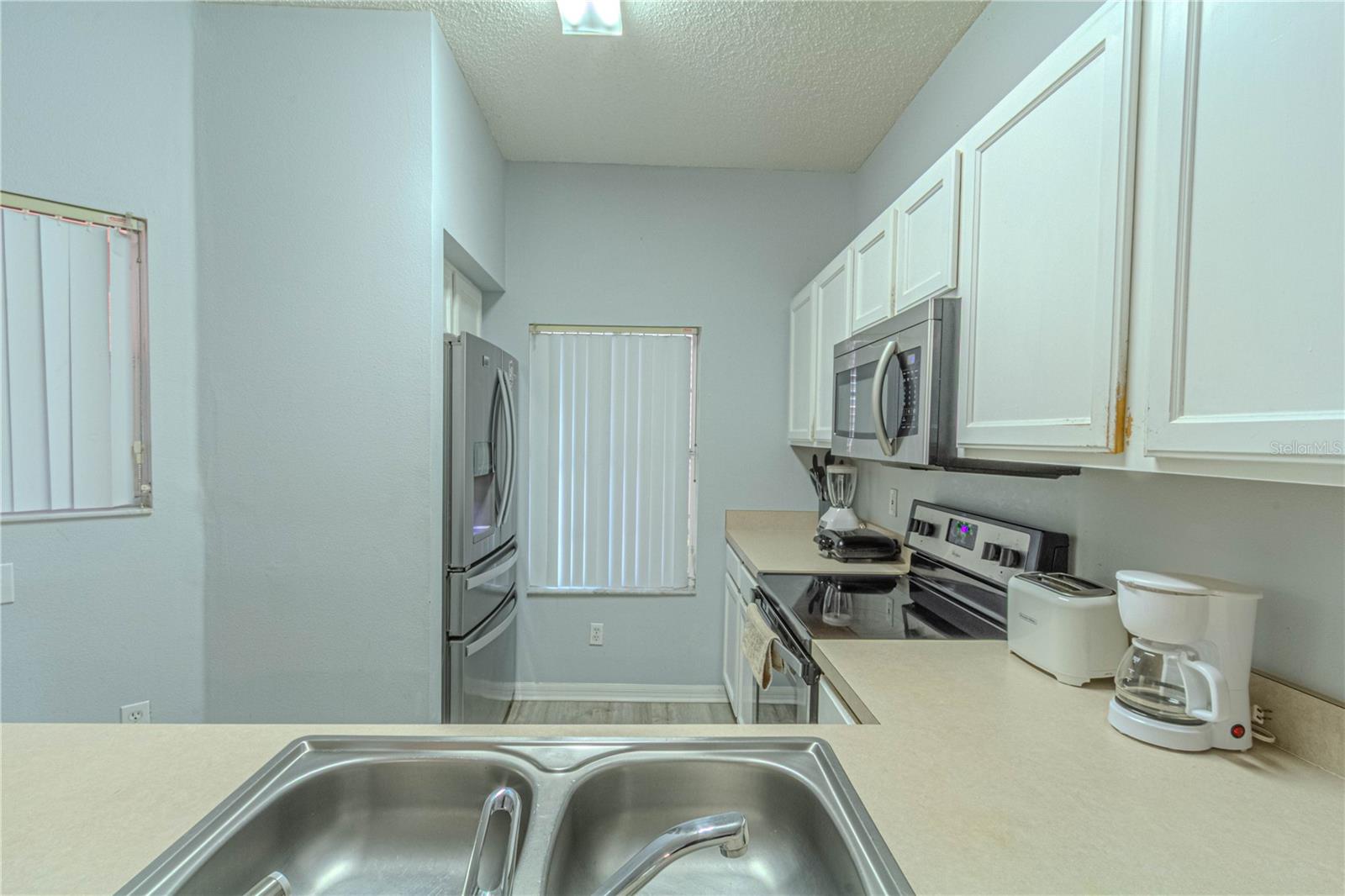 8502 CRYSTAL COVE LOOP