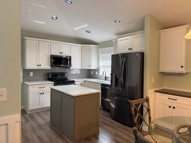 REGAL OAKS - Residential