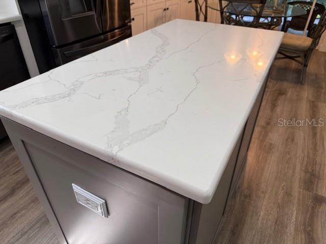 REGAL OAKS - Residential